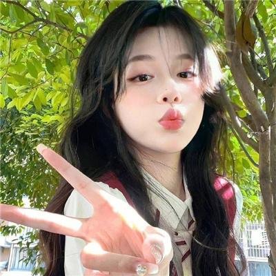 女孩舞步